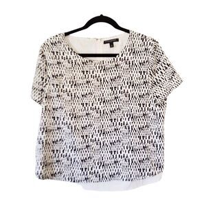 Banana Republic Large Black & White Tiered Lightweight Blouse